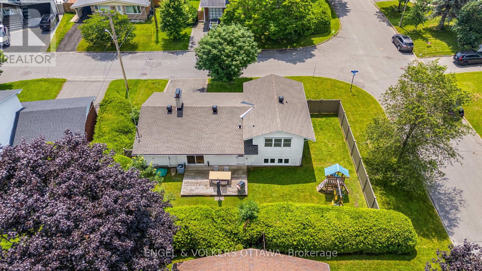 1941 CONRAD AVENUE - 30