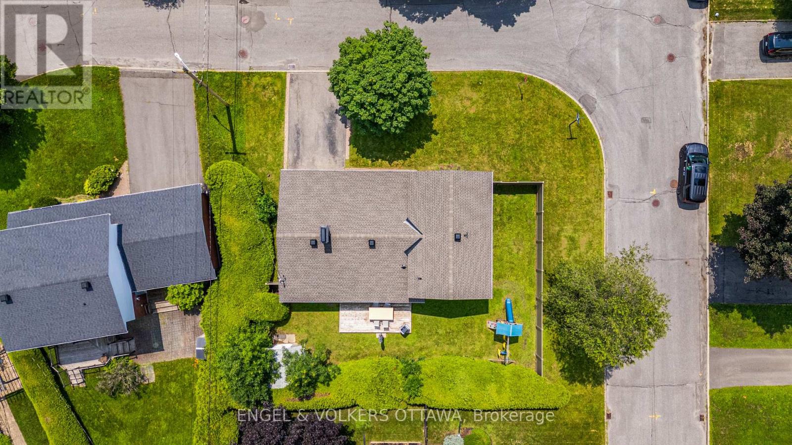 1941 CONRAD AVENUE - 31