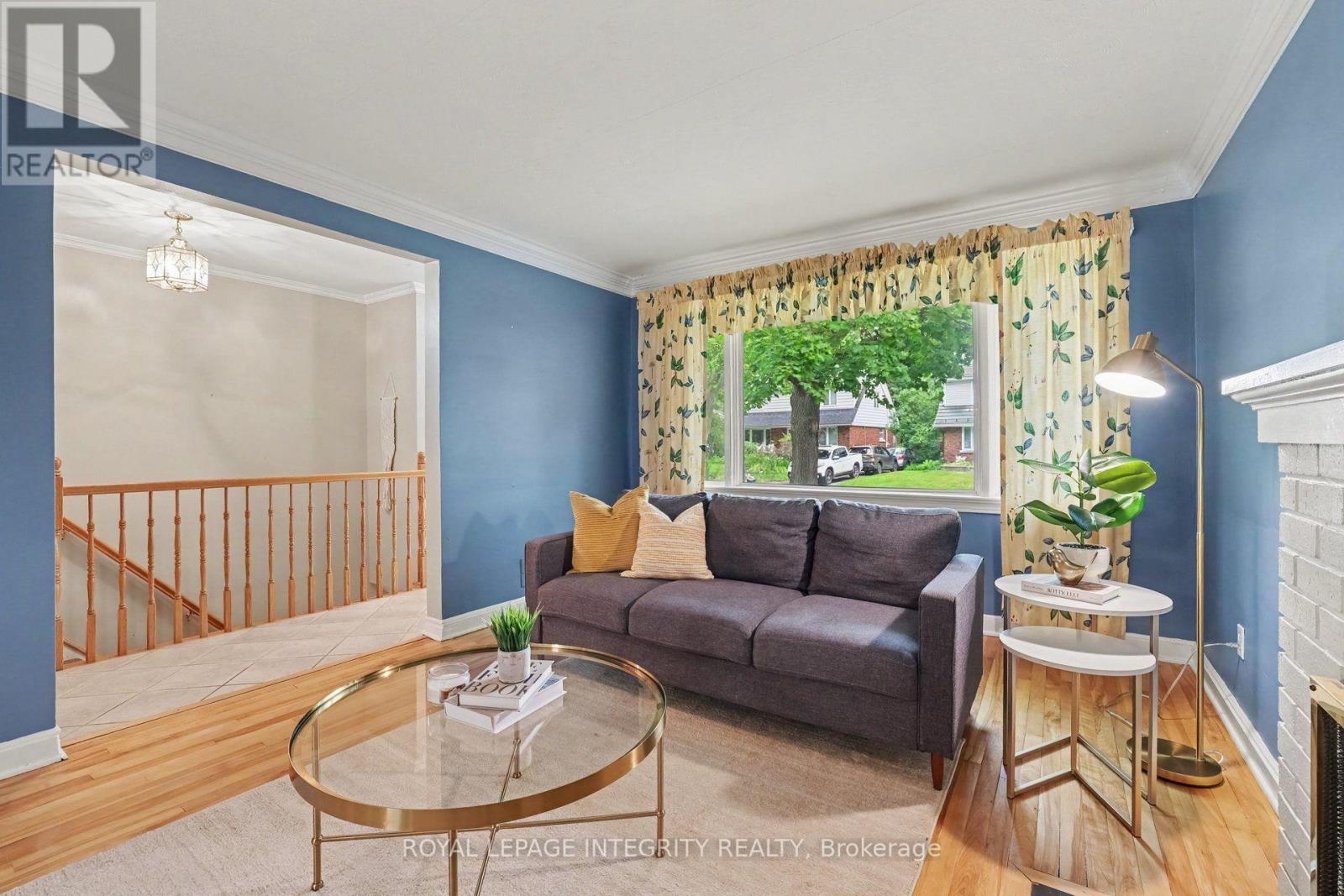 Condos for Sale in Ottawa – 2076 NIAGARA DRIVE, Ottawa – By Peter Sagos - Image 9