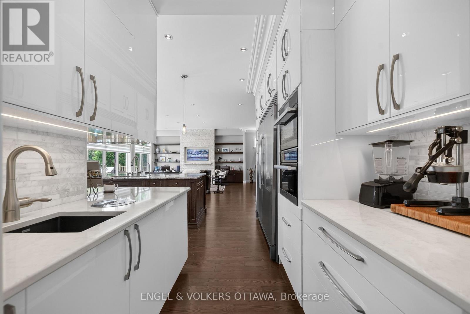 64 HELENA STREET - 14