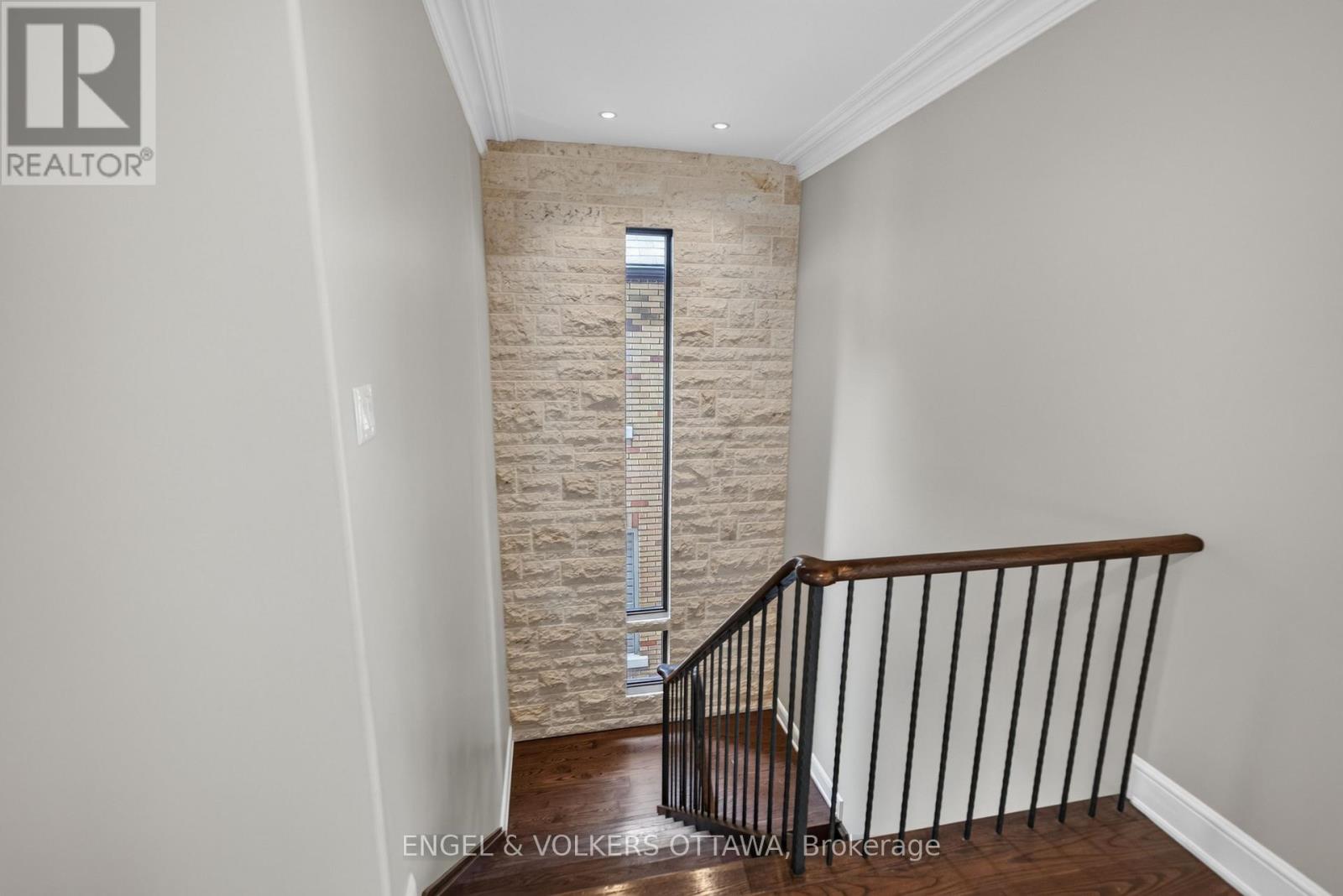 64 HELENA STREET - 24