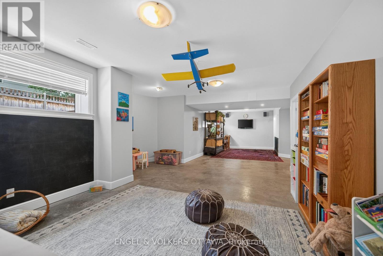 64 HELENA STREET - 36
