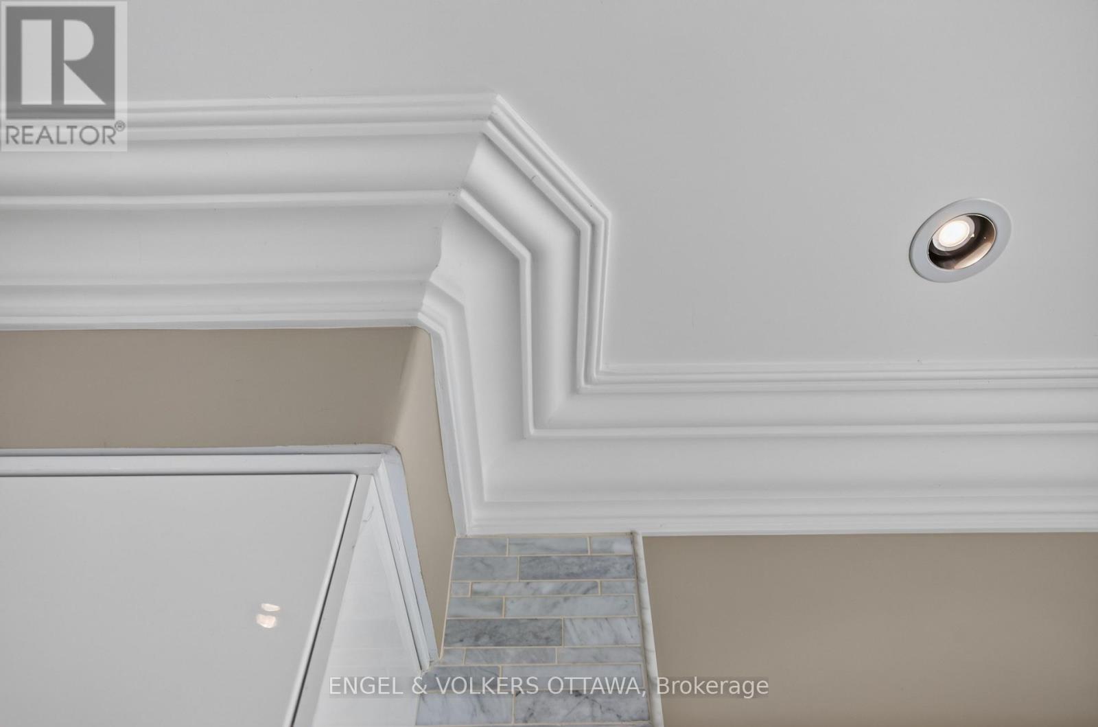 64 HELENA STREET - 5
