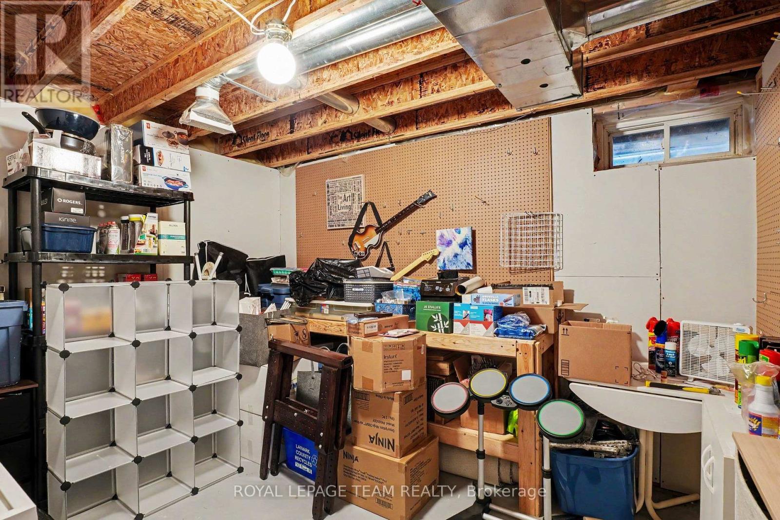 33 PRIME PLACE - 33