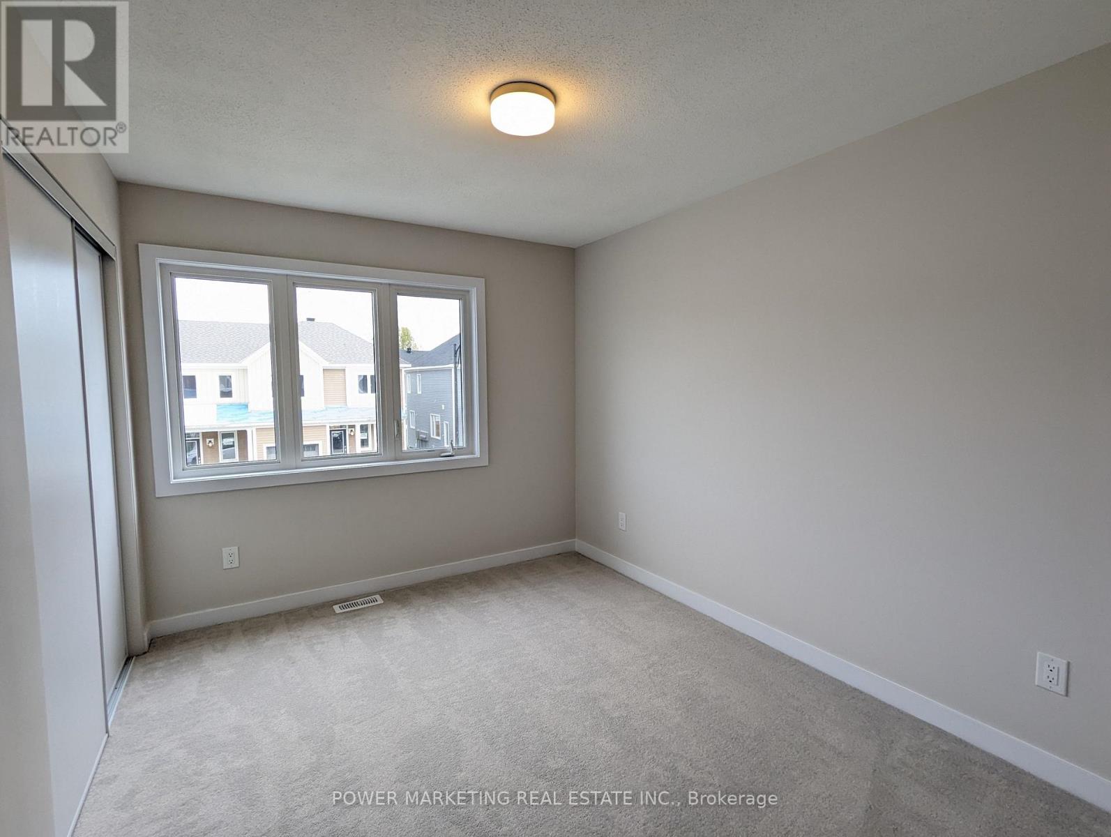 Condos for Rent in Ottawa – 35 CHASING GROVE, Ottawa – By Peter Sagos - Image 13