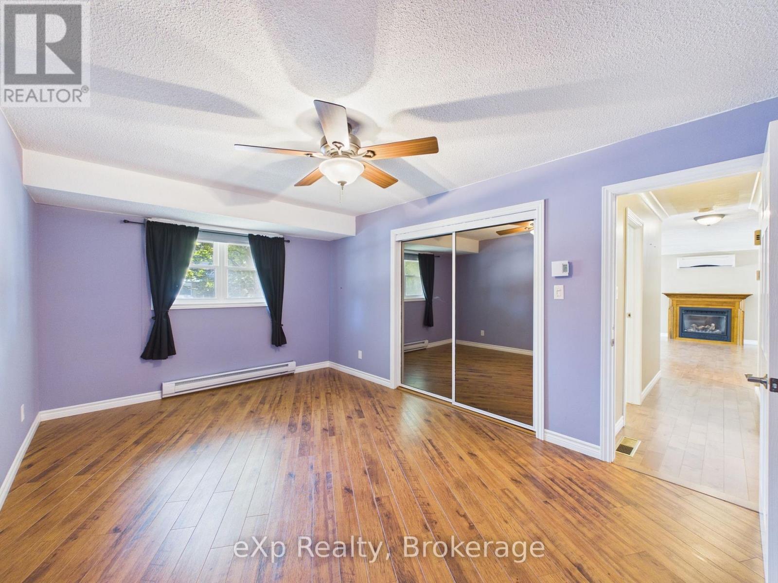 1024 WELLINGTON STREET - 15