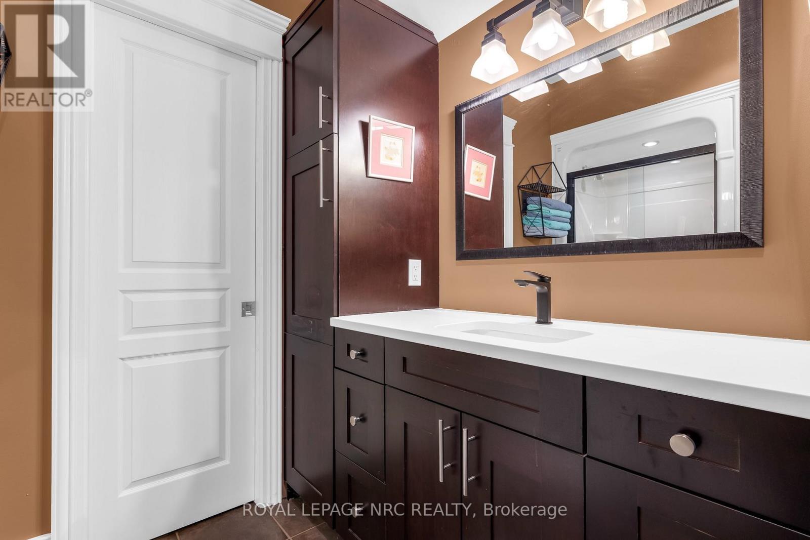 1323 EFFINGHAM STREET - 45
