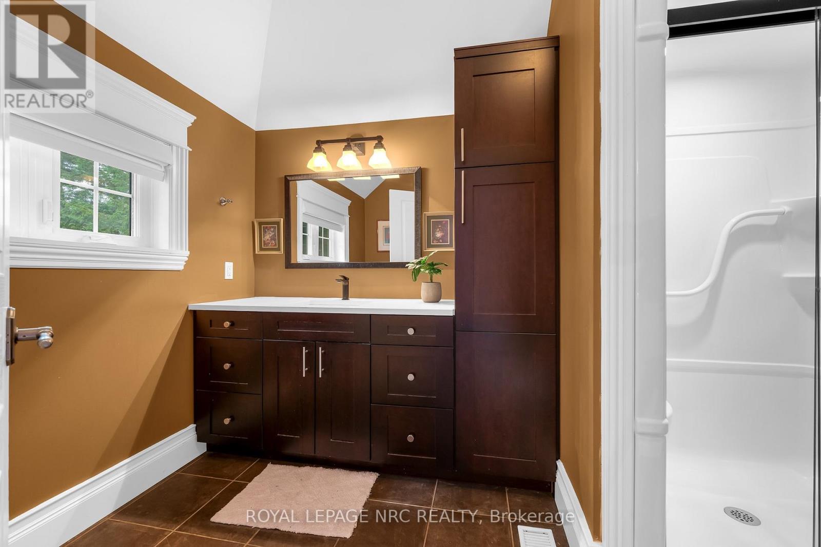 1323 EFFINGHAM STREET - 47