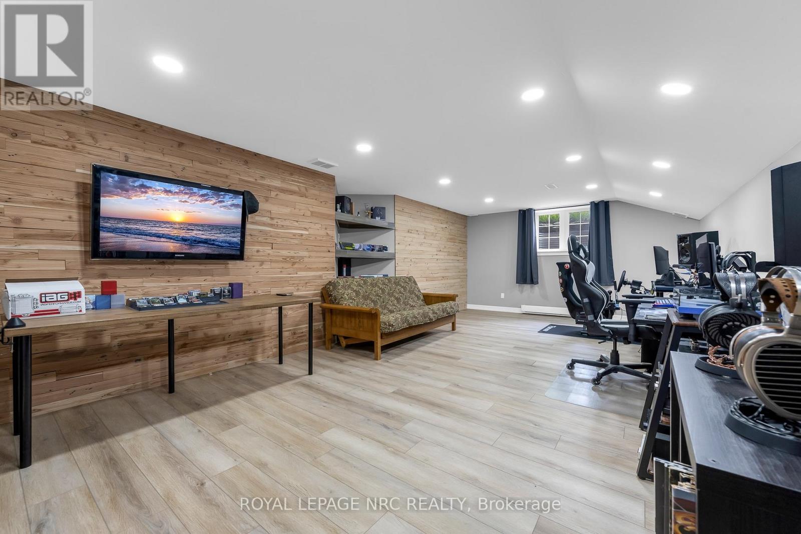 1323 EFFINGHAM STREET - 50