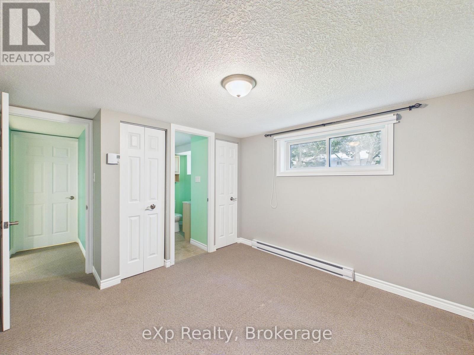 1024 WELLINGTON STREET - 27