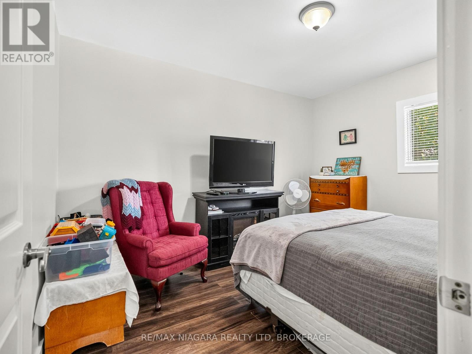 31 MURRAY STREET - 18