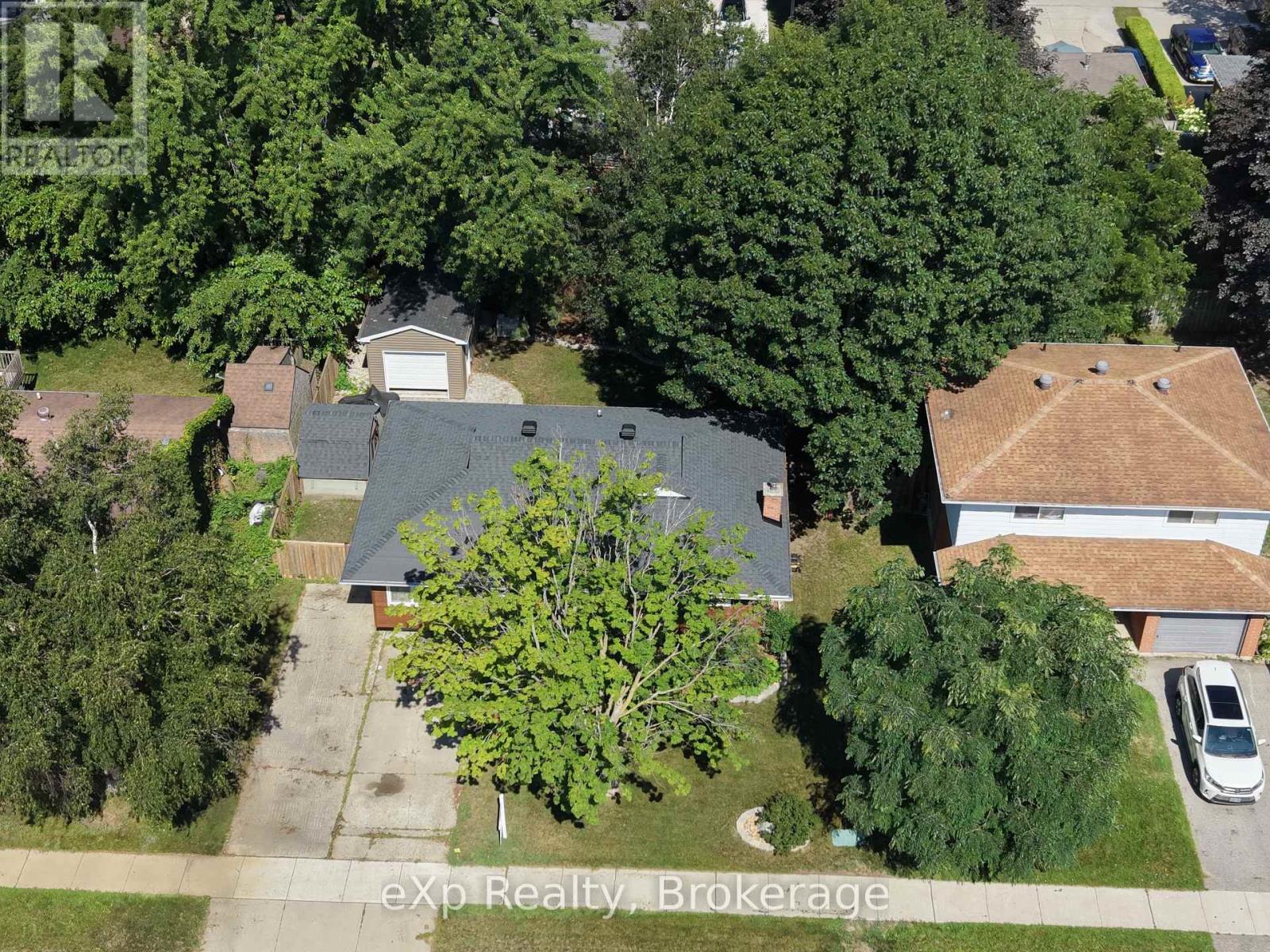 1024 WELLINGTON STREET - 42