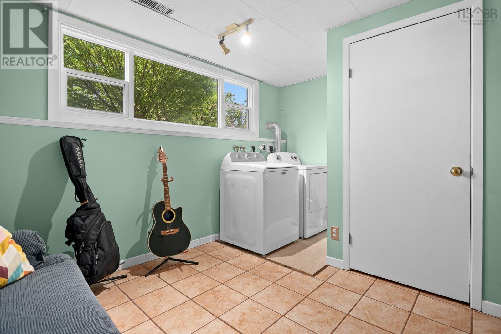 38 Boling Green Crescent - 36