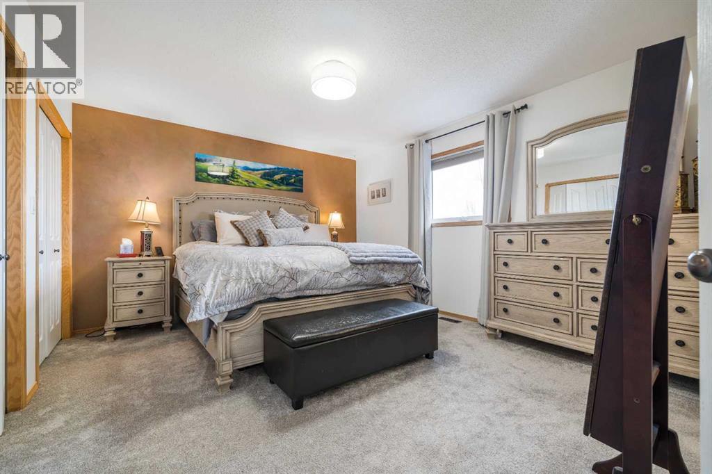 12 Sunrise Court SW - 24