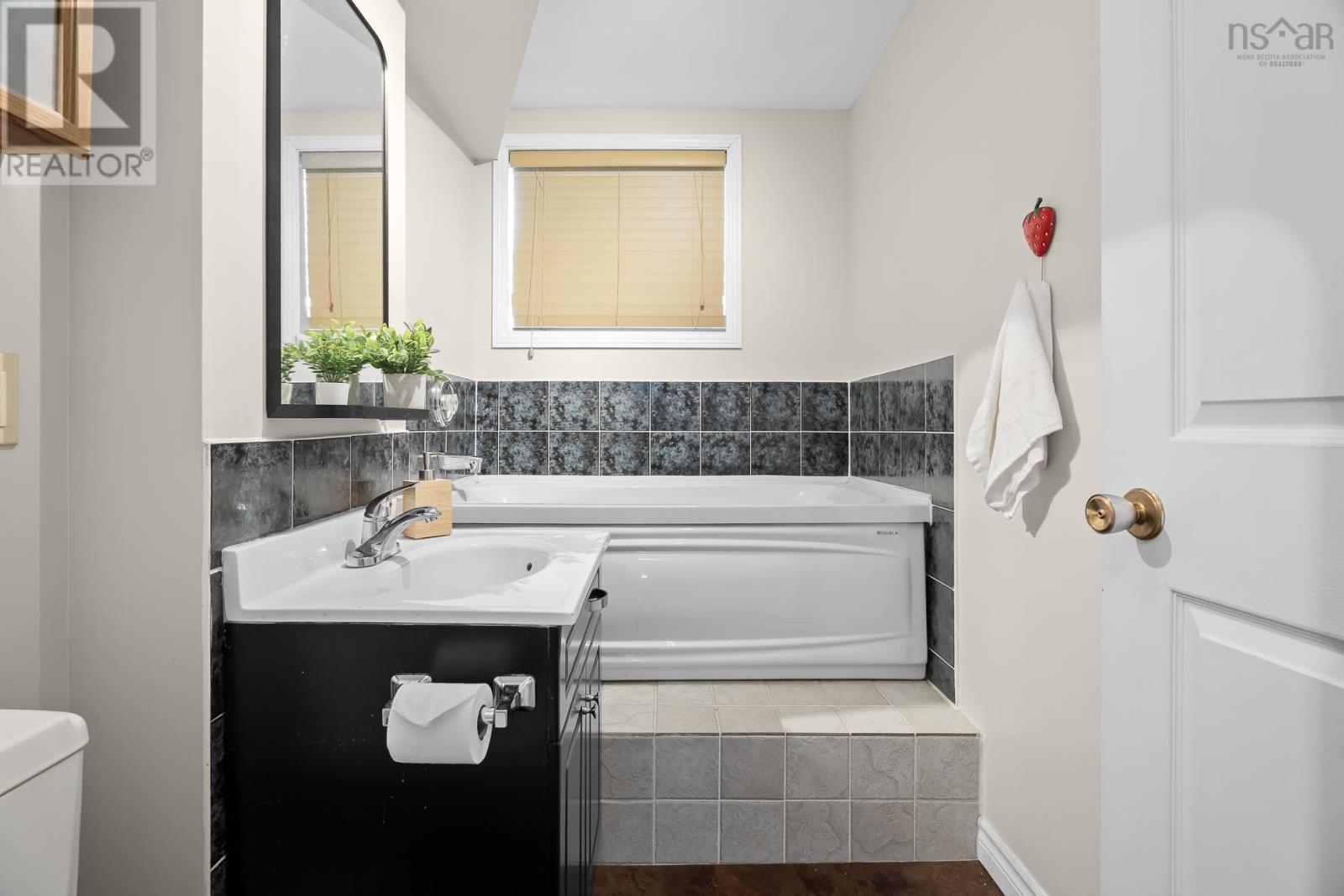 38 Boling Green Crescent - 37