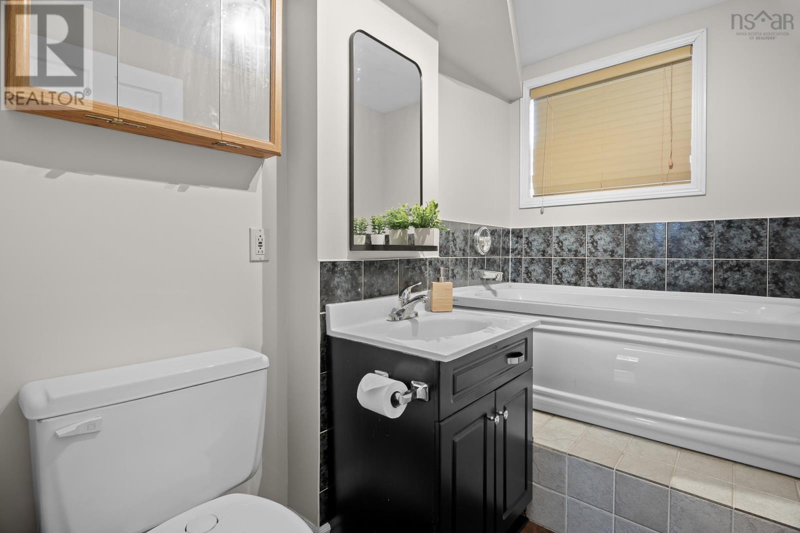 38 Boling Green Crescent - 38