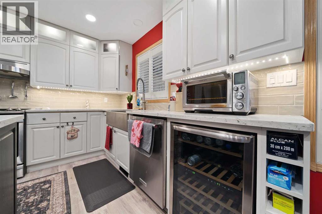 12 Sunrise Court SW - 12