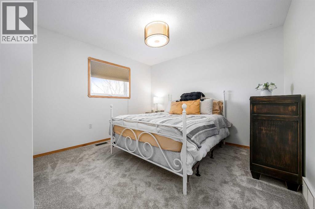 12 Sunrise Court SW - 29
