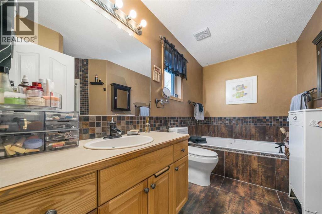 12 Sunrise Court SW - 26