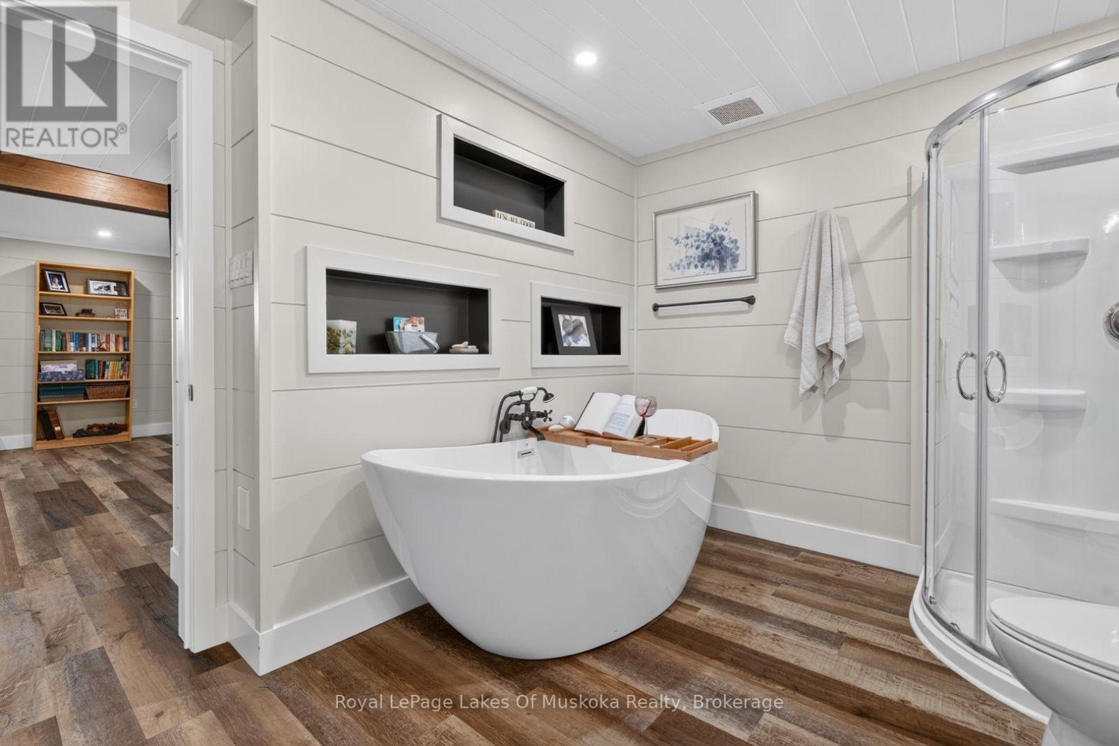 11 BRAESIDE CRESCENT - 26