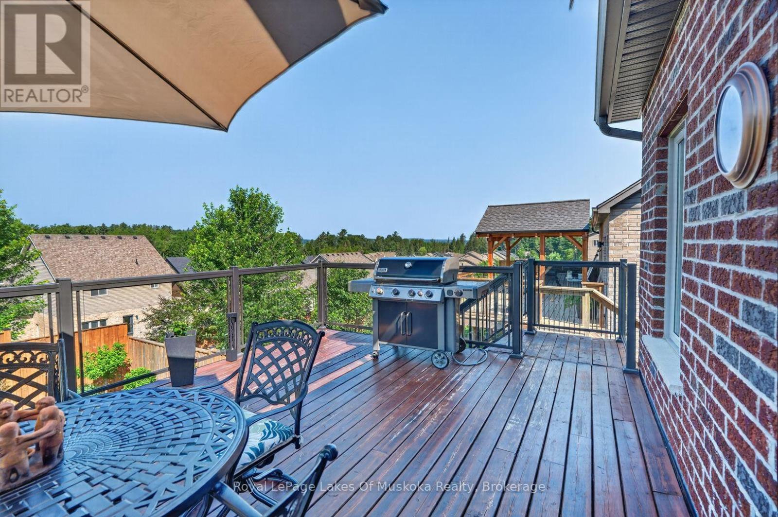 11 BRAESIDE CRESCENT - 32