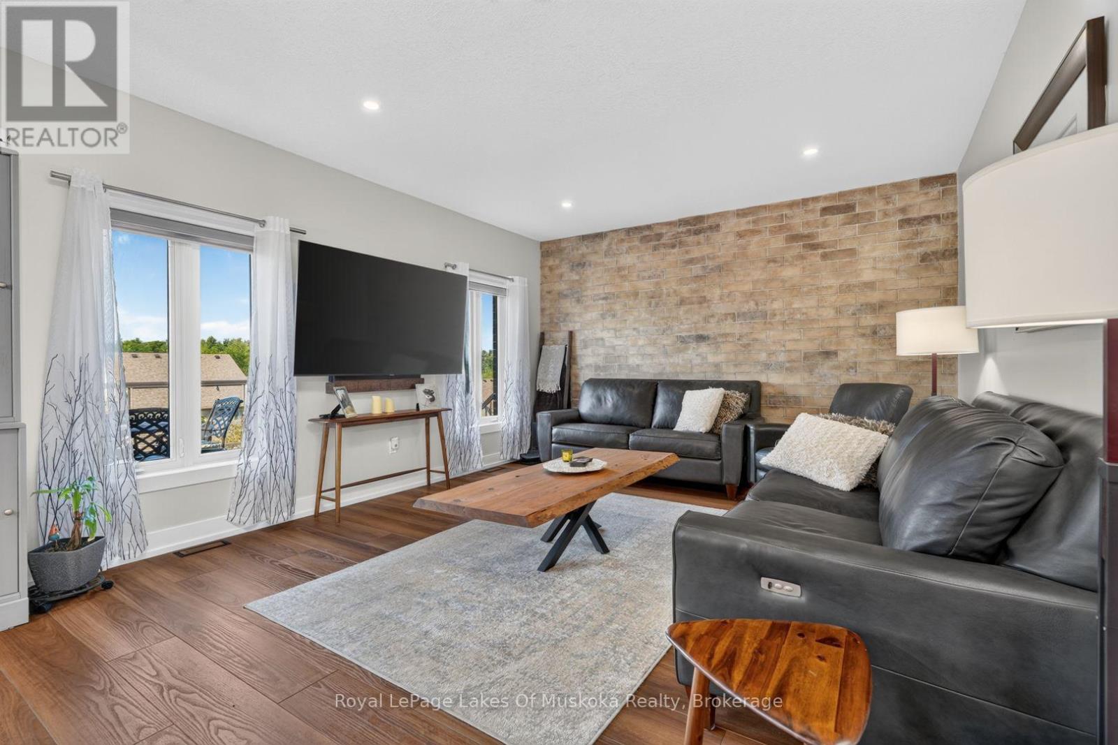 11 BRAESIDE CRESCENT - 4