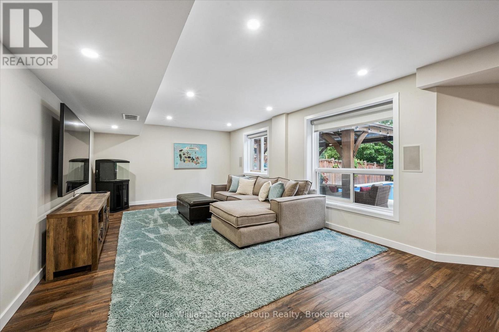 294 FARLEY DRIVE - 32