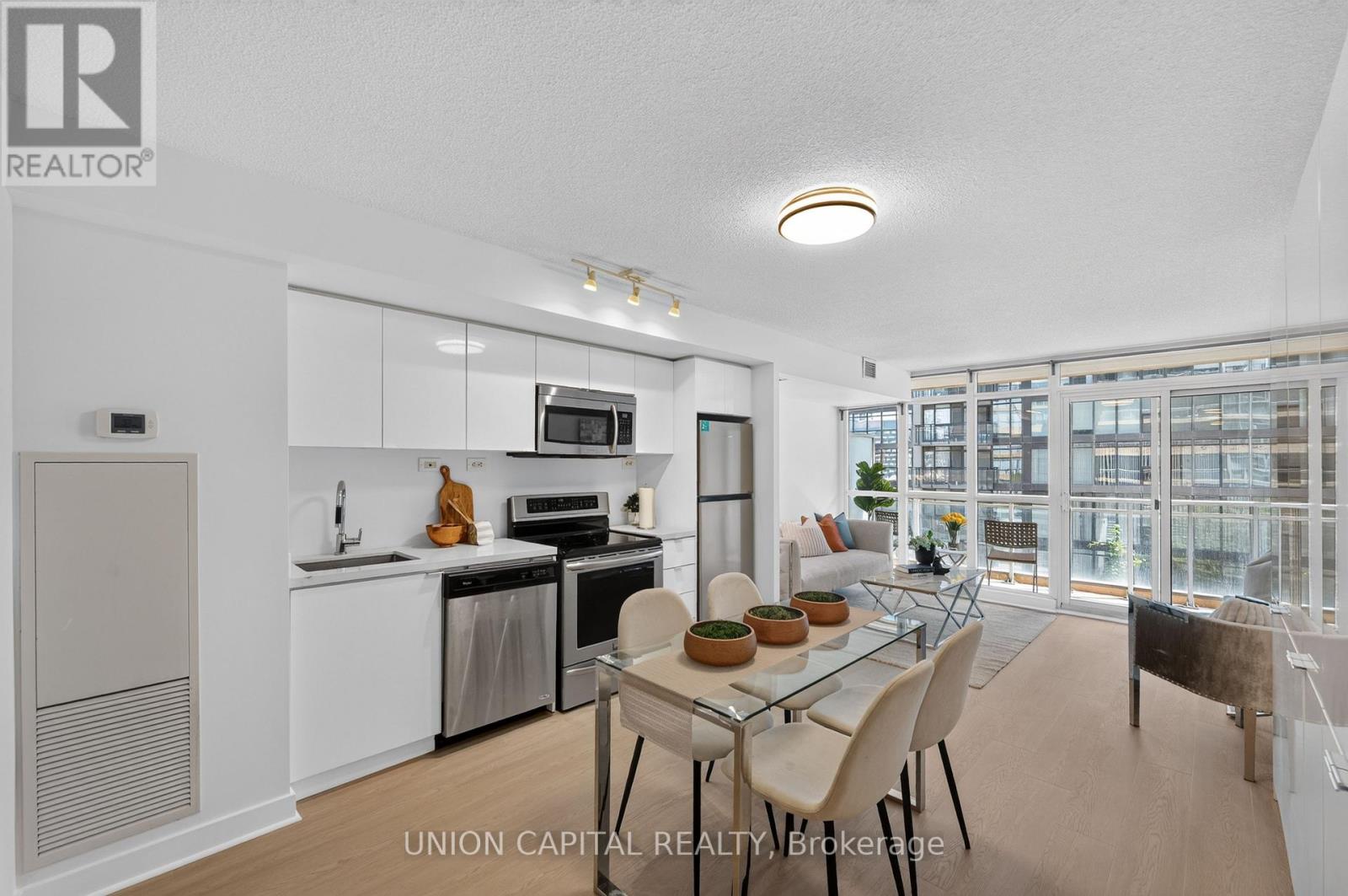 #551 10 CAPREOL COURT - 10