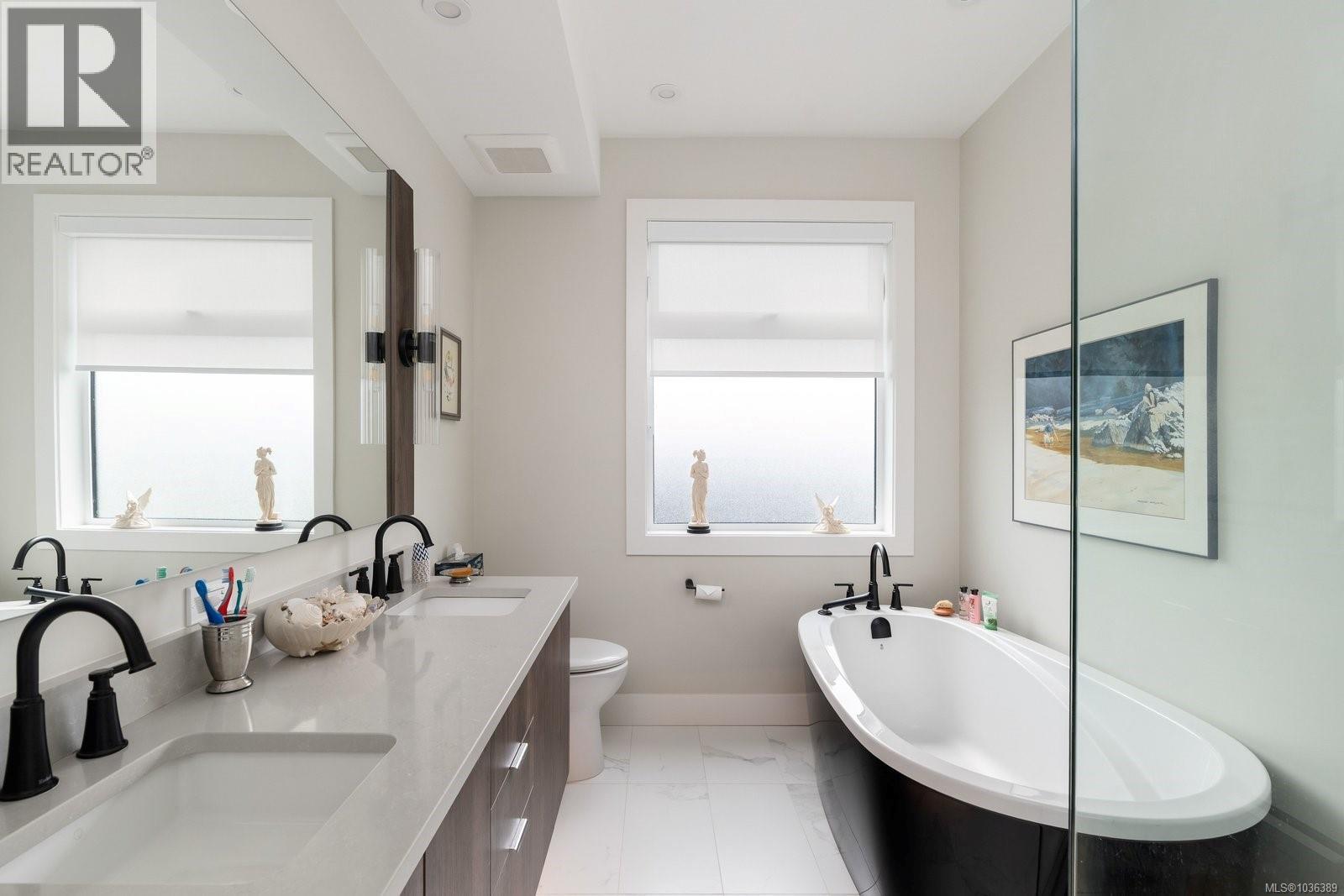#603 2520 Hackett Cres - 27