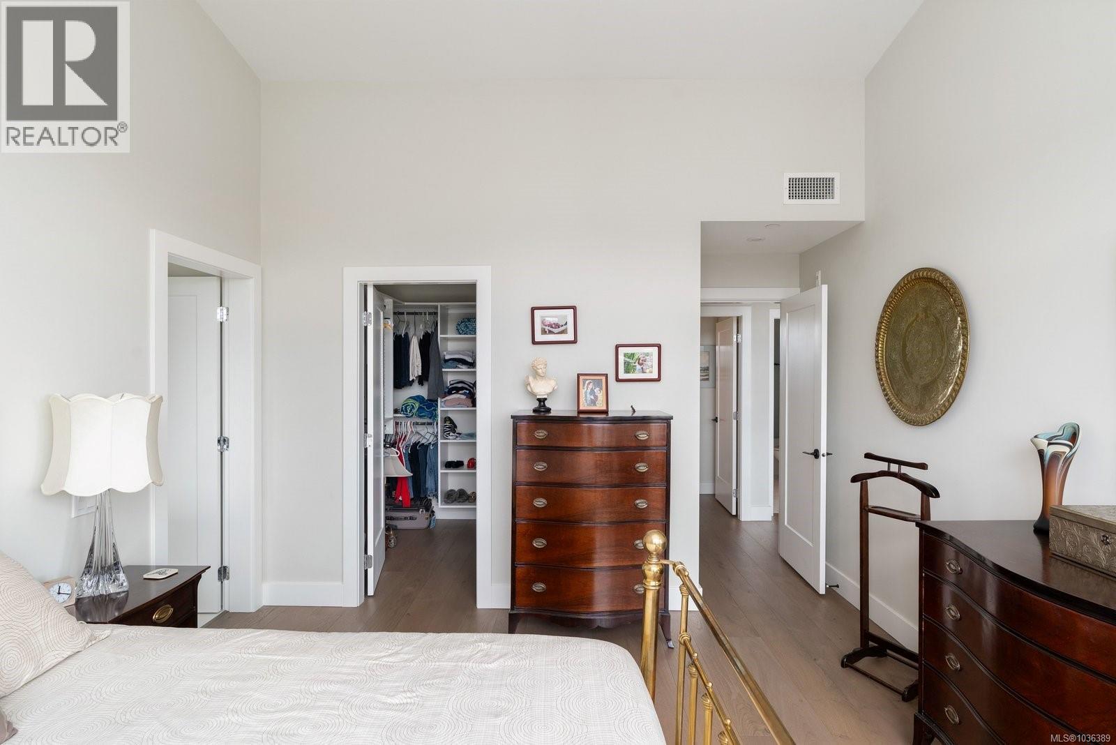 #603 2520 Hackett Cres - 25
