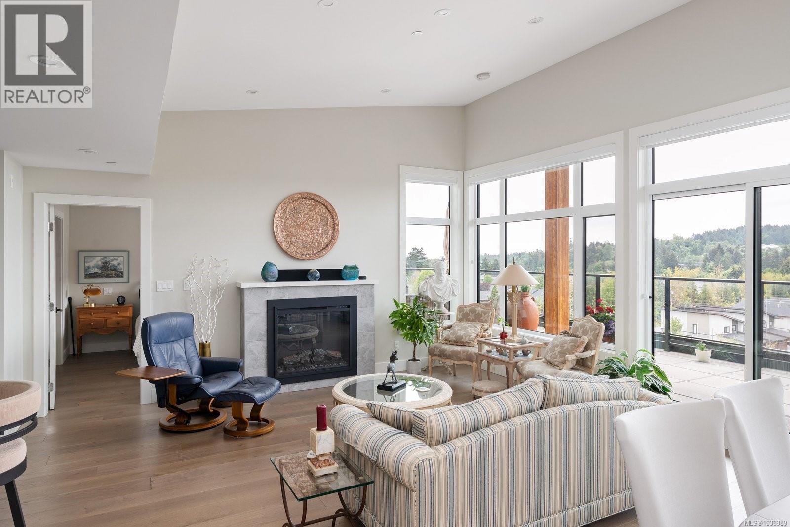 #603 2520 Hackett Cres - 5