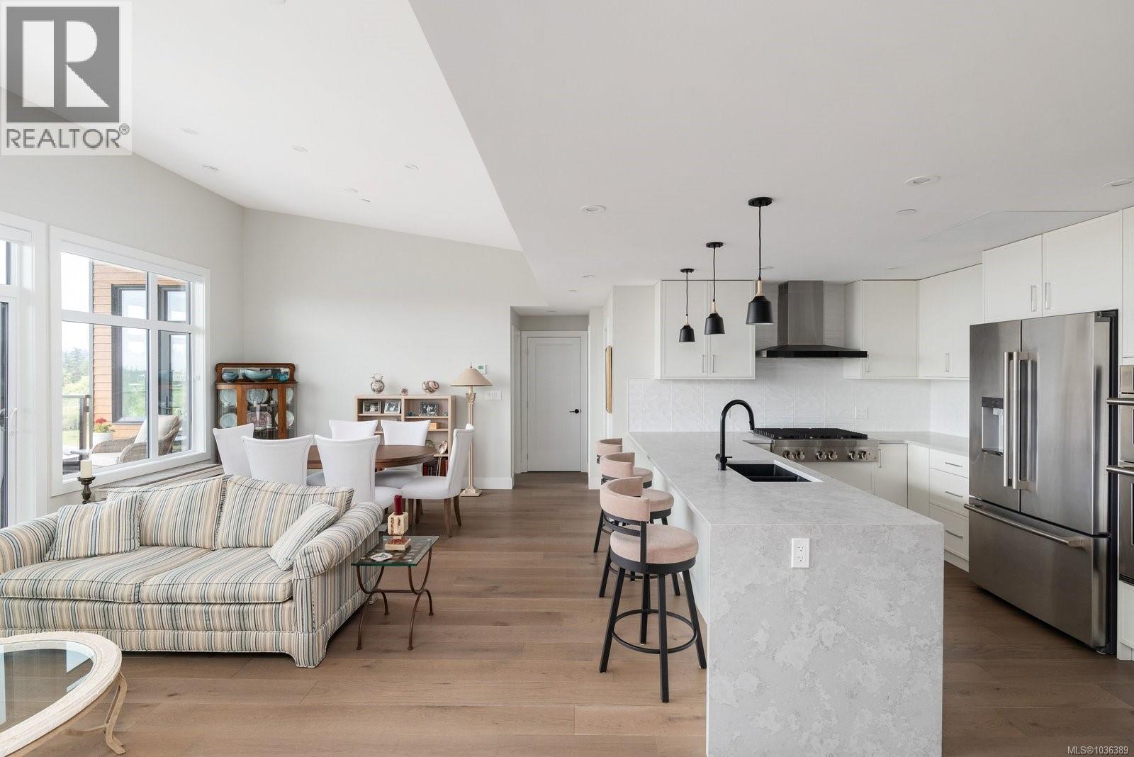 #603 2520 Hackett Cres - 9