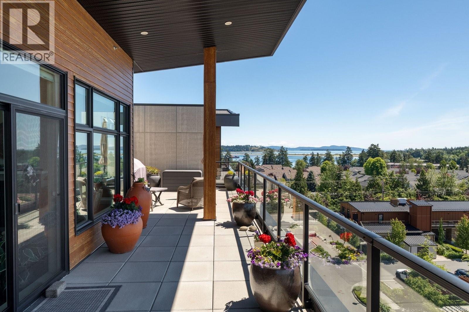 #603 2520 Hackett Cres - 17