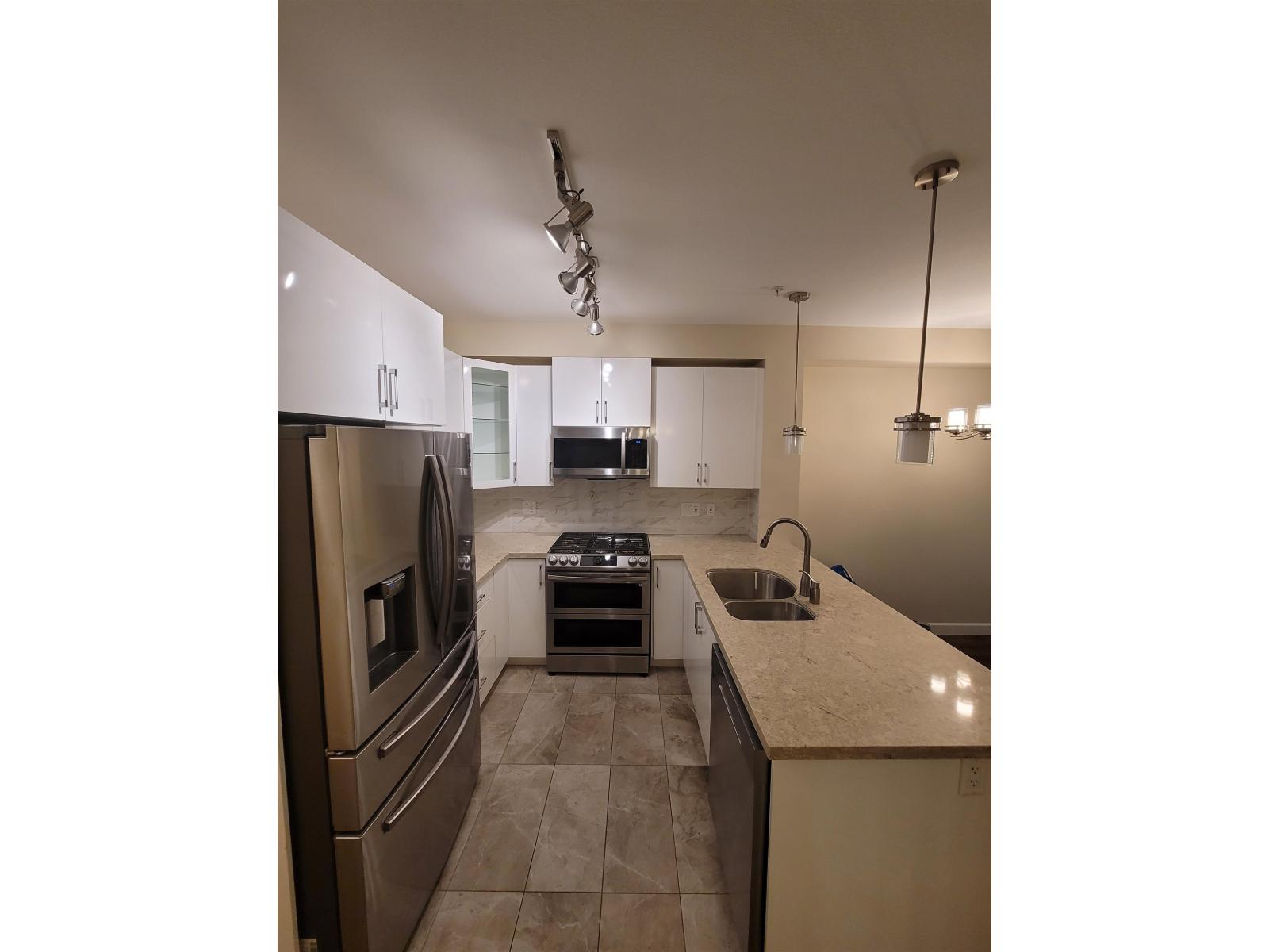 2 Bed, 1 Bath Apartment for Rent in Langley – 208 20325 86 AVENUE, Langley – MLS# R3146976 - Image 2