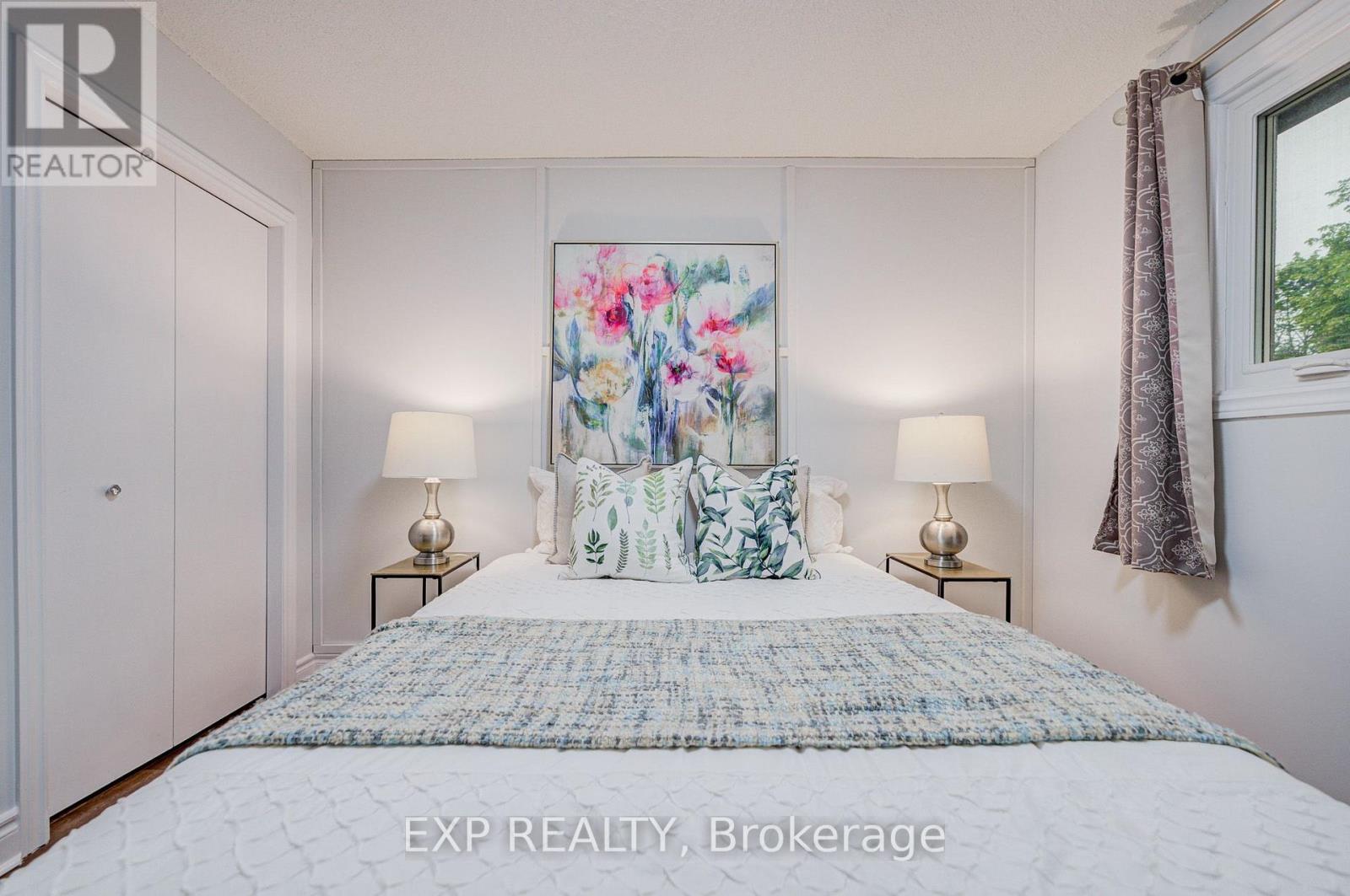 205 POWELL ROAD - 25