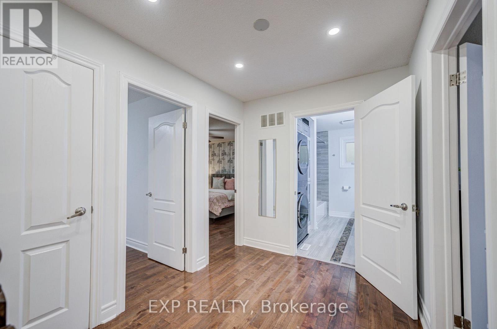 205 POWELL ROAD - Image 31