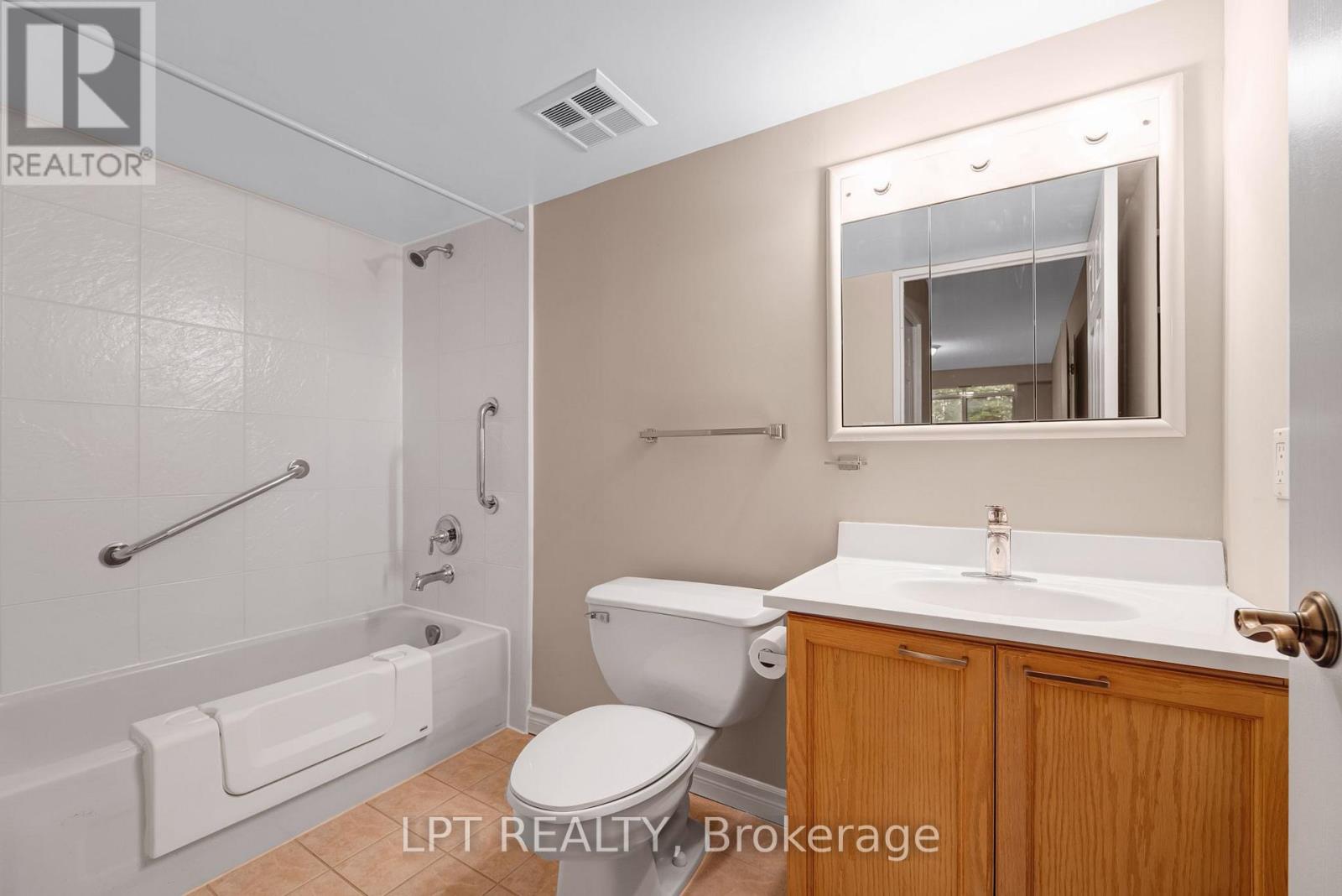 #216 115 BONIS AVENUE - 19