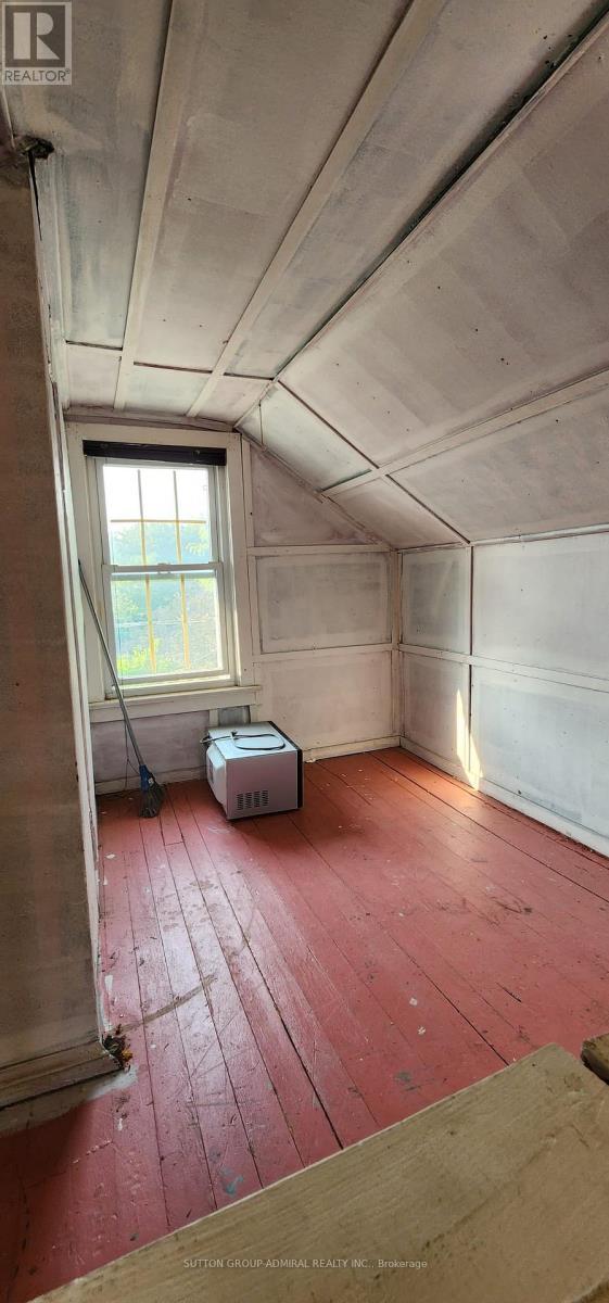 23 WESTMORELAND AVENUE - 21