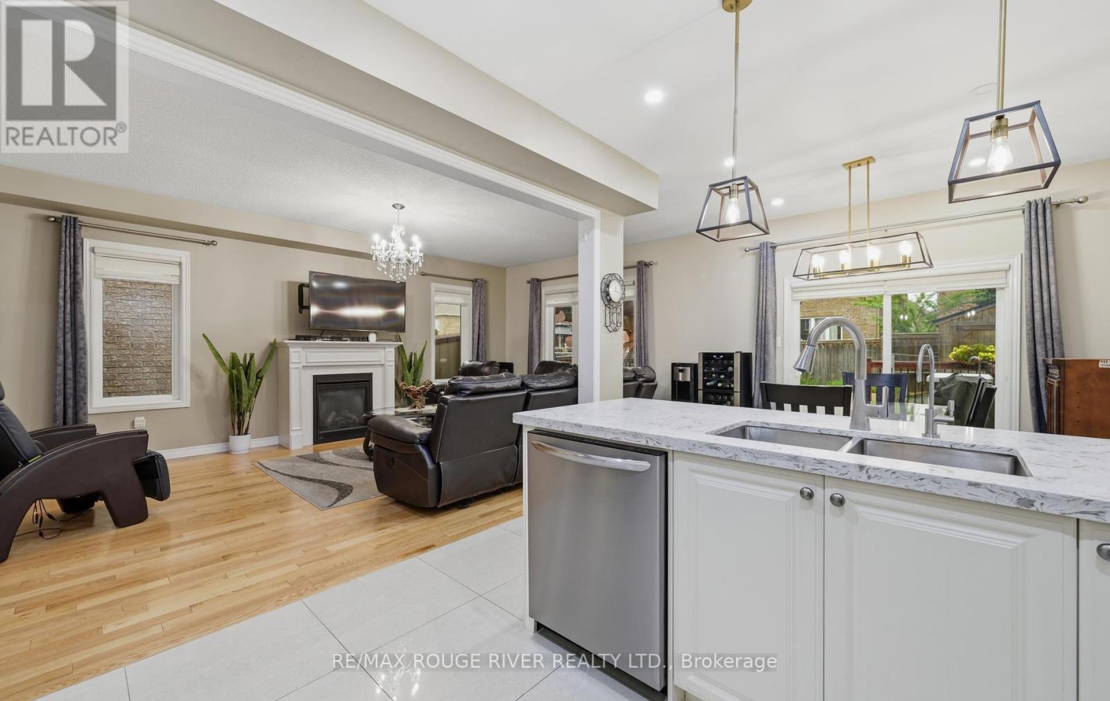886 GROVELAND AVENUE - 11