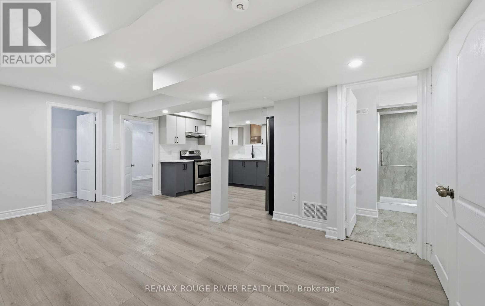 886 GROVELAND AVENUE - 28