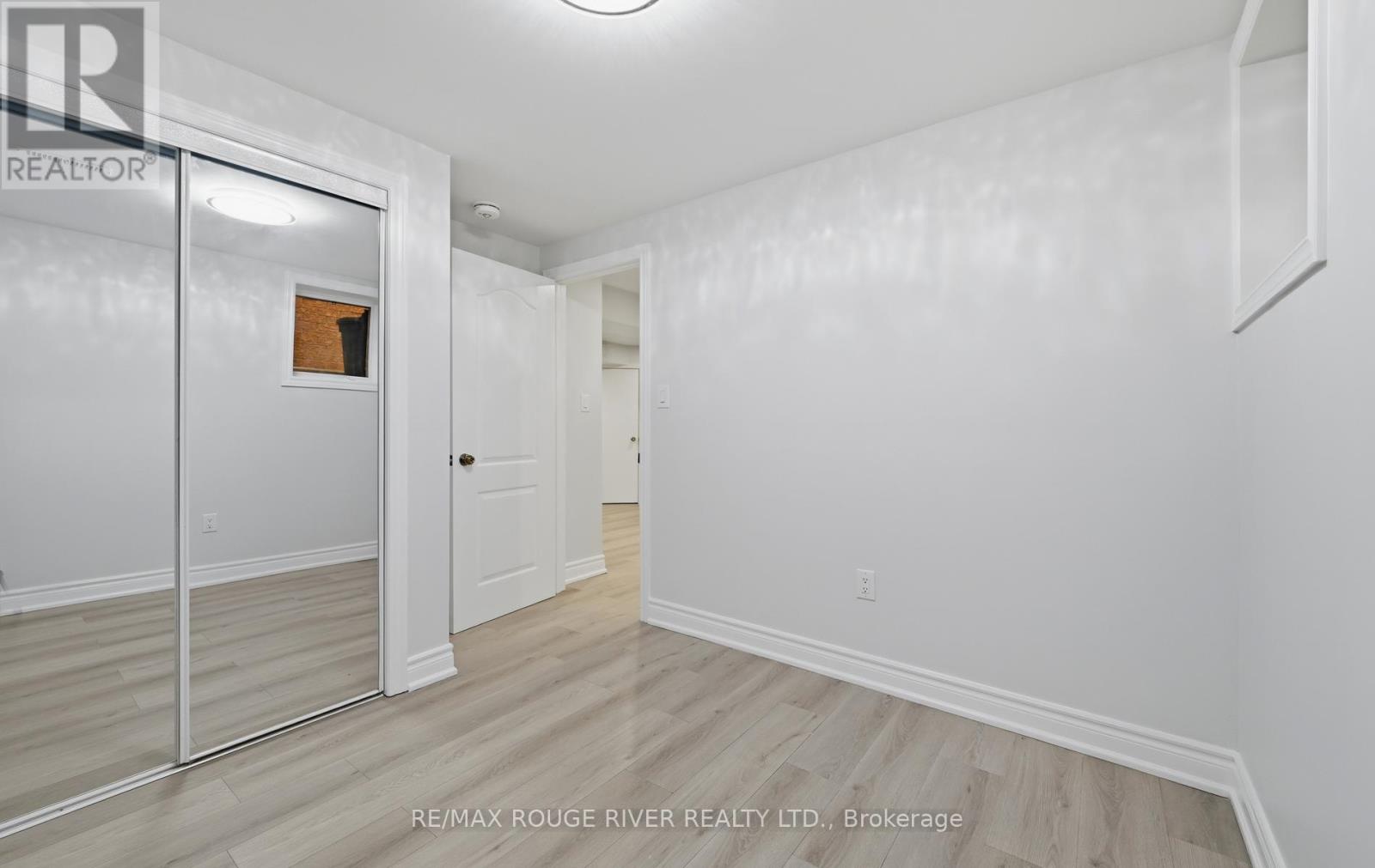 886 GROVELAND AVENUE - 33