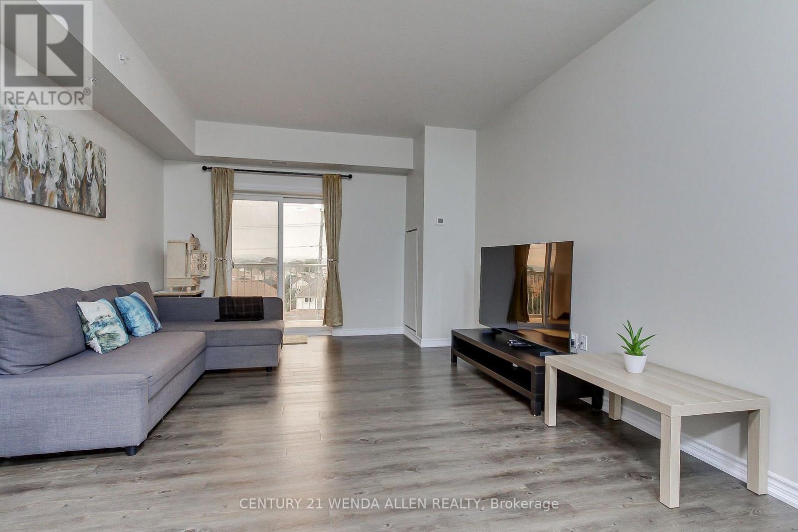 290 LIBERTY STREET N - 15