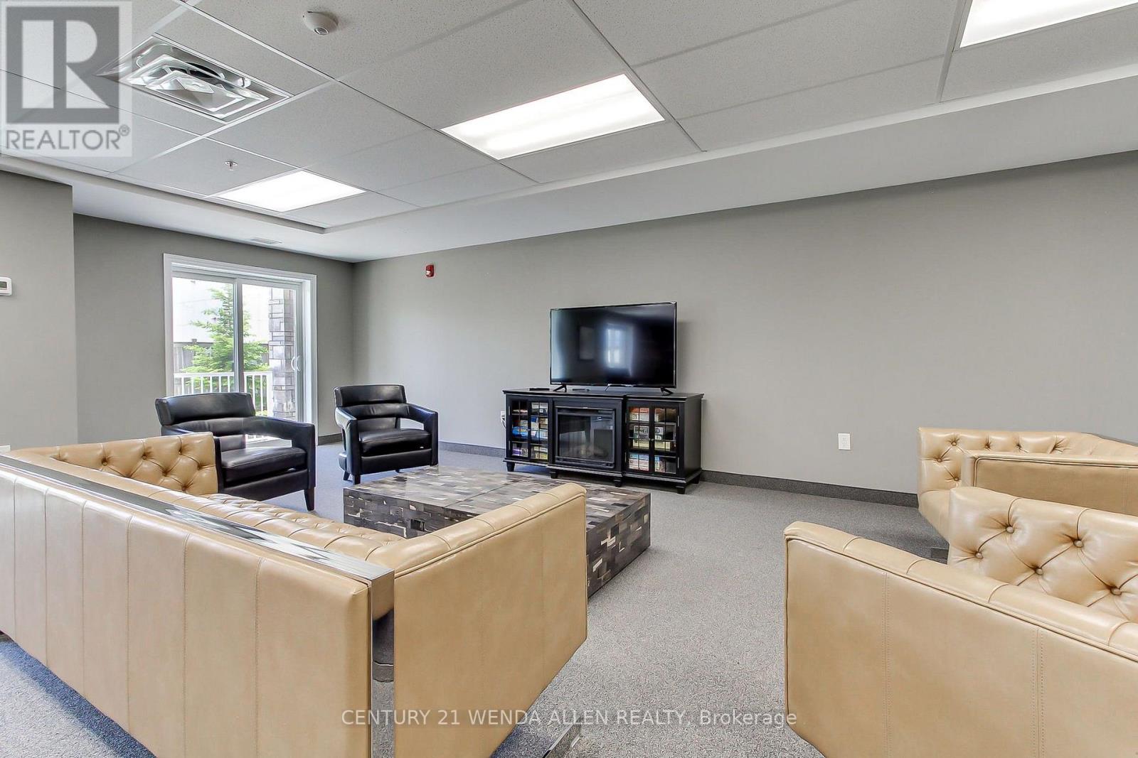 290 LIBERTY STREET N - 28