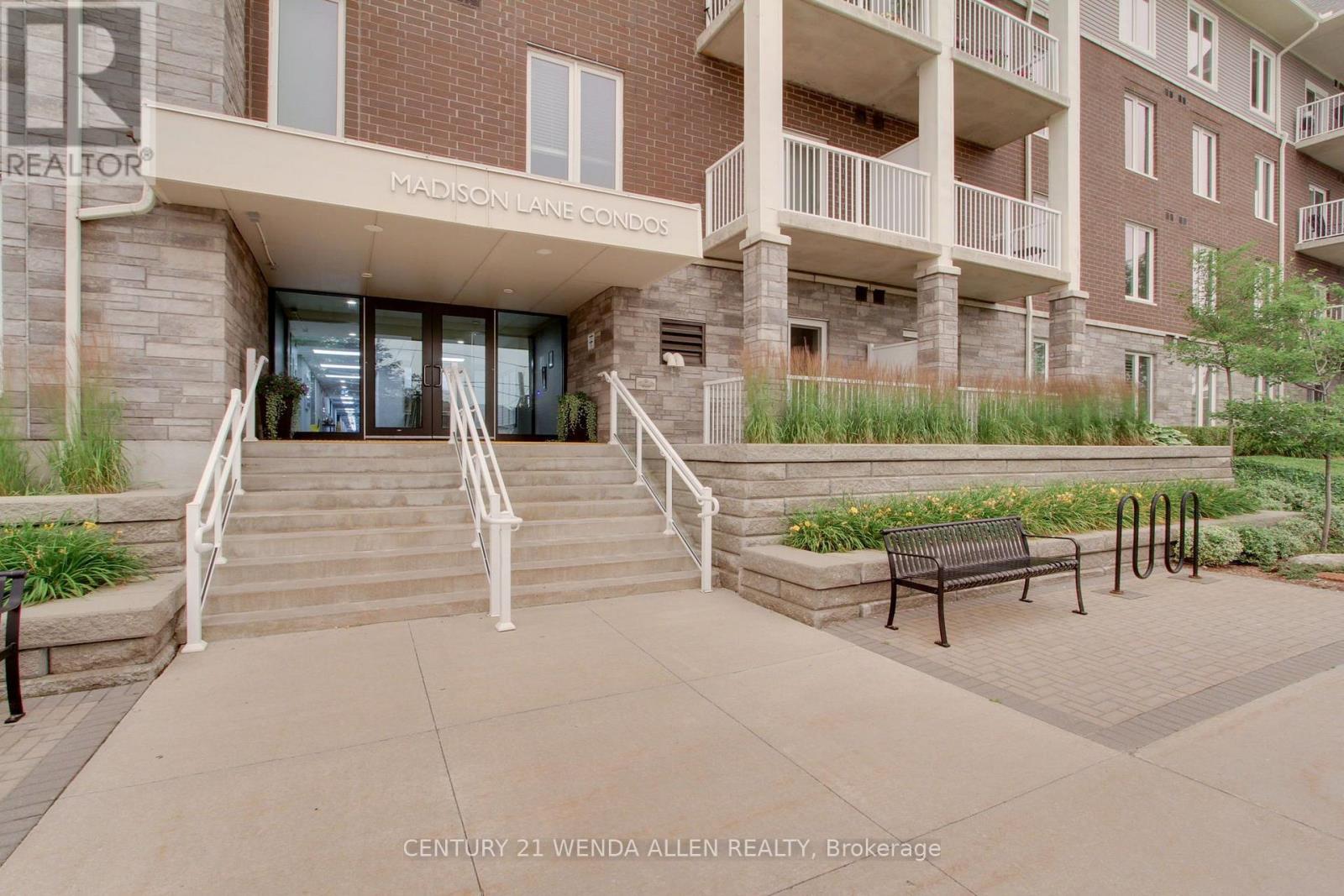 290 LIBERTY STREET N - 3
