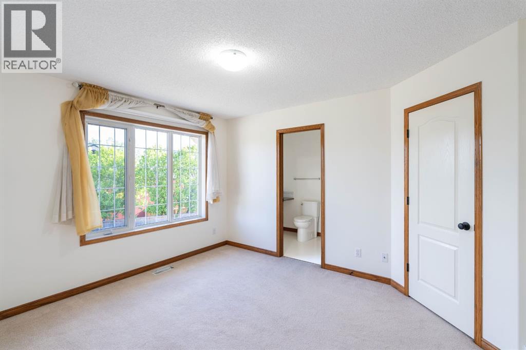 #8 120 Ross Avenue - 24