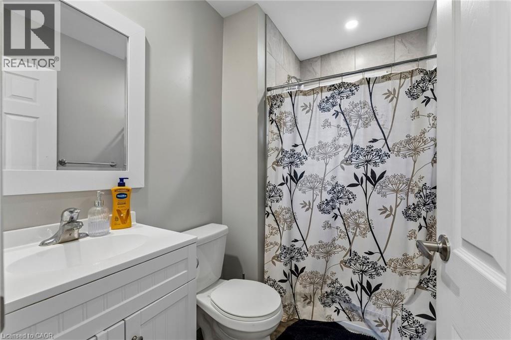158 N LAURENTIAN Drive N - 34