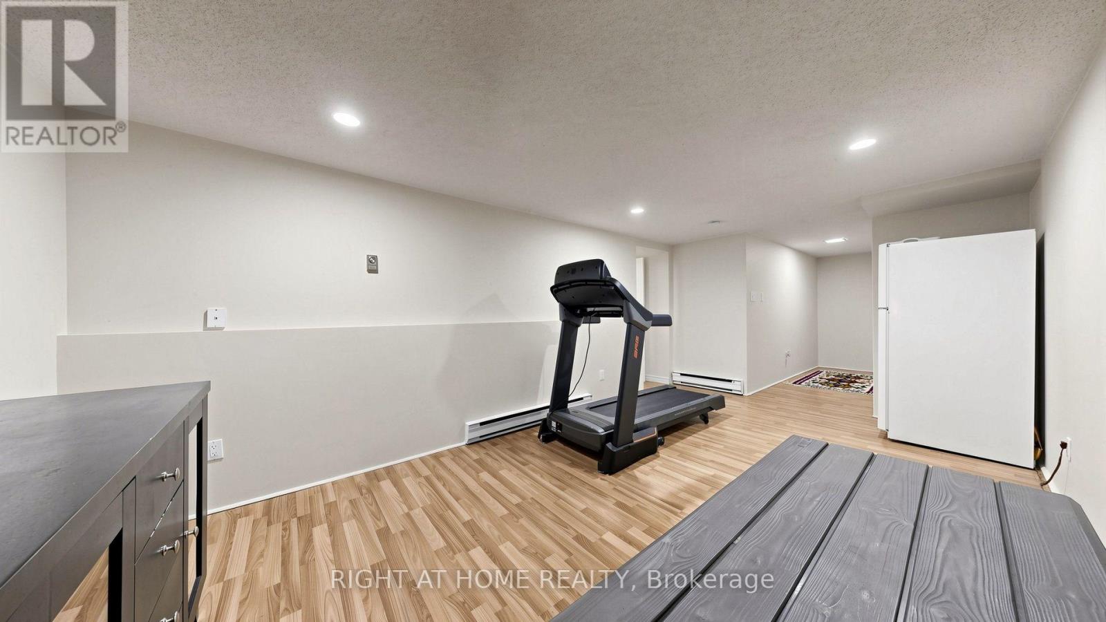 4 HARPER WAY - 26