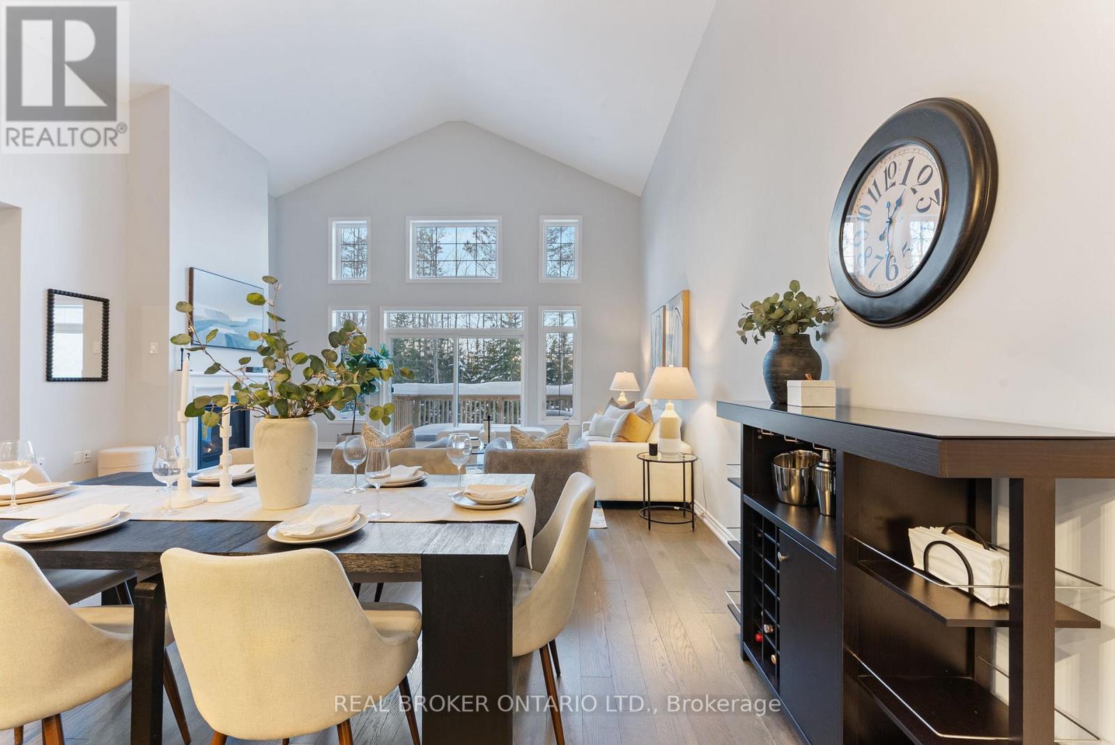 6 HOWARD WILLIAMS COURT - 14