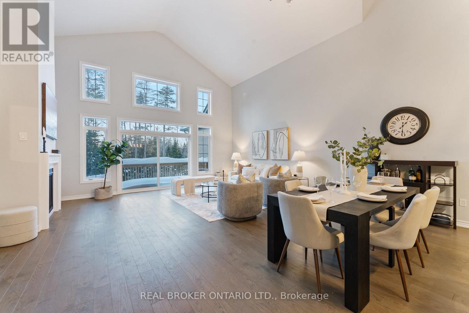 6 HOWARD WILLIAMS COURT - 20