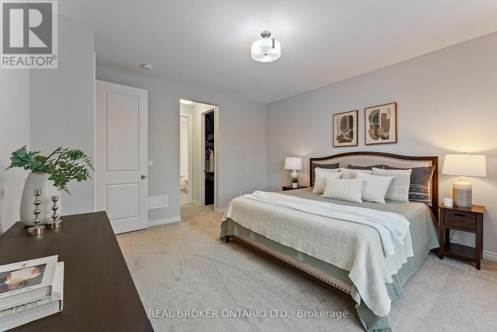 6 HOWARD WILLIAMS COURT - 22
